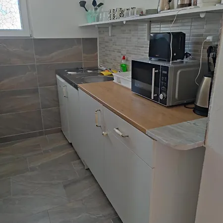 Music Apartment *