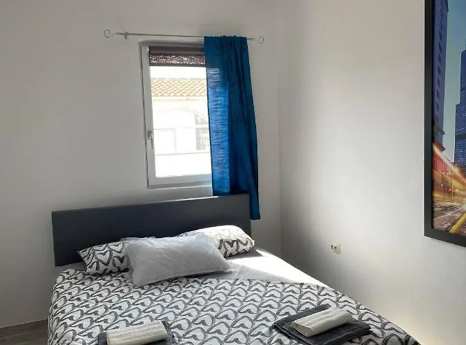 Music Apartment Vir