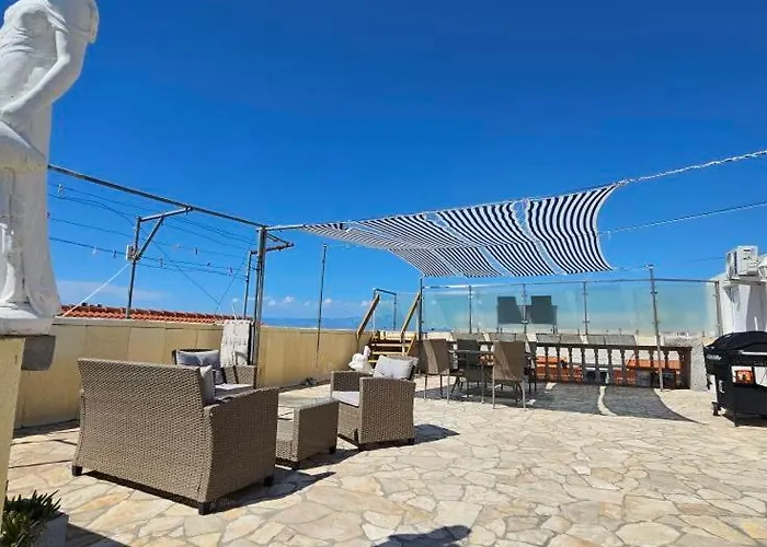 Music Apartment Vir