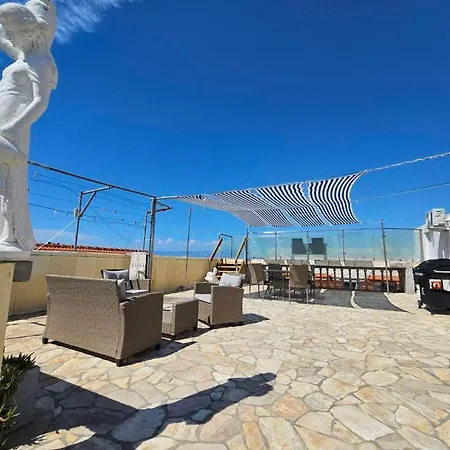 Music Apartment Vir